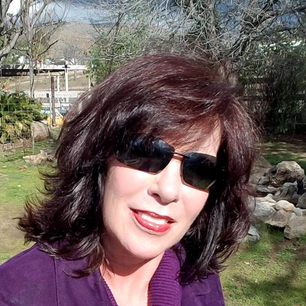 Meet your Posher, Gina